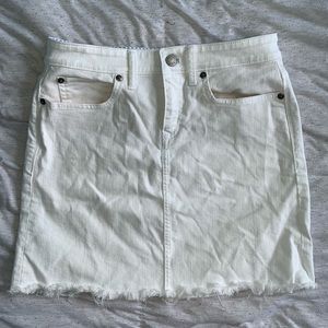❕ VINEYARD VINES DENIM SKIRT ❕